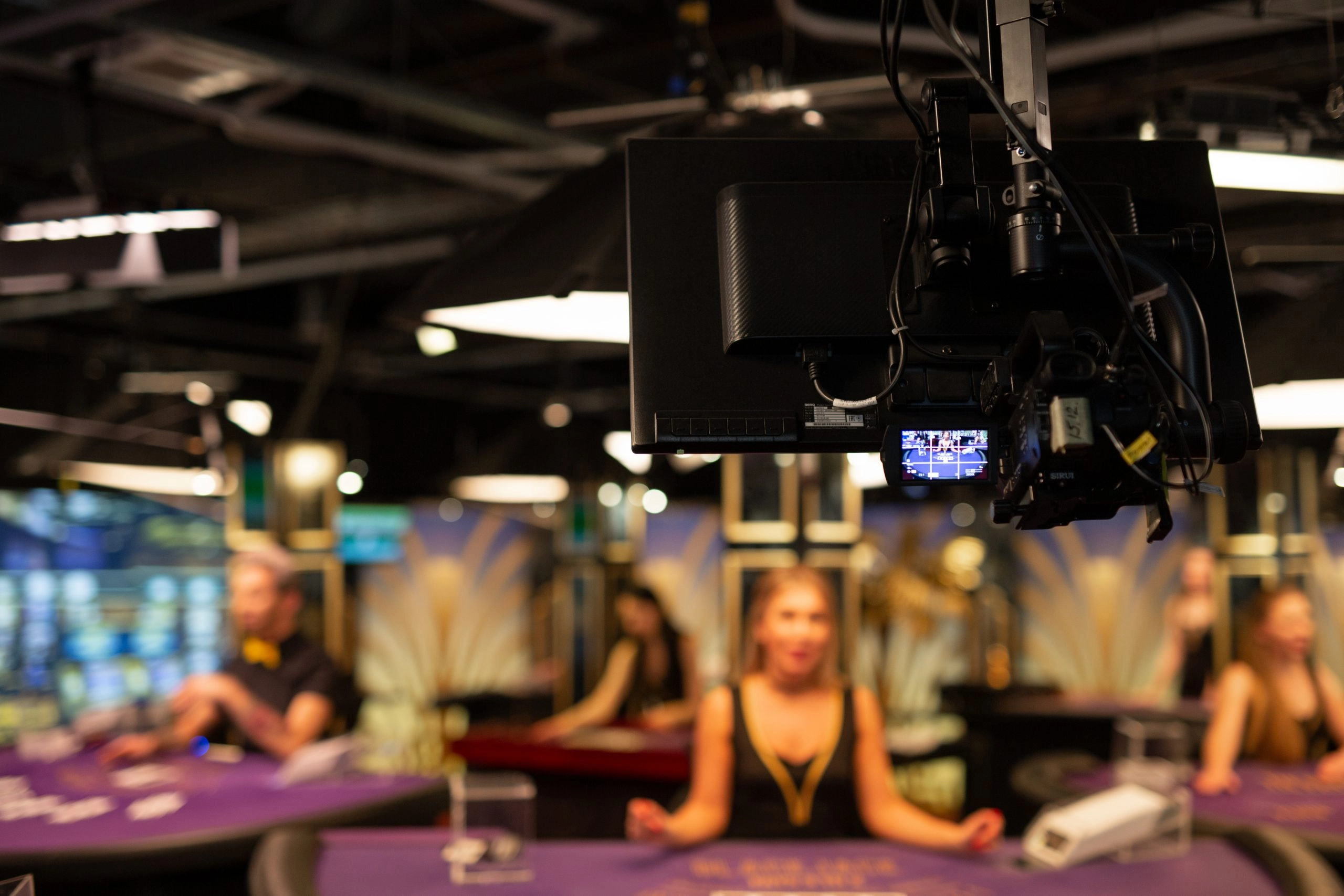 问鼎娱乐真人荷官龙虎斗直播